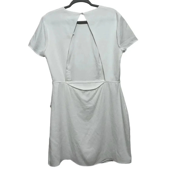 Revolve By The Way women’s NWT’s cut out  back short sleeve mini dress. Size XL - Picture 2 of 8